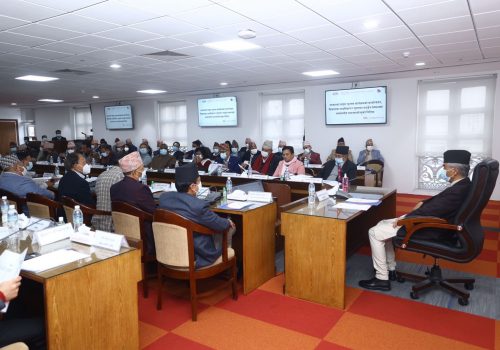 प्रधानमन्त्री देउवाले गरे विकास निर्माणबारे सचिवहरूसँग छलफल
