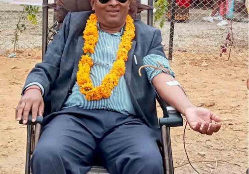 नारायण कुमार श्रेष्ठ(एम्बुलेन्स अंकल)ले गरे ५१ औं पटक रक्तदान