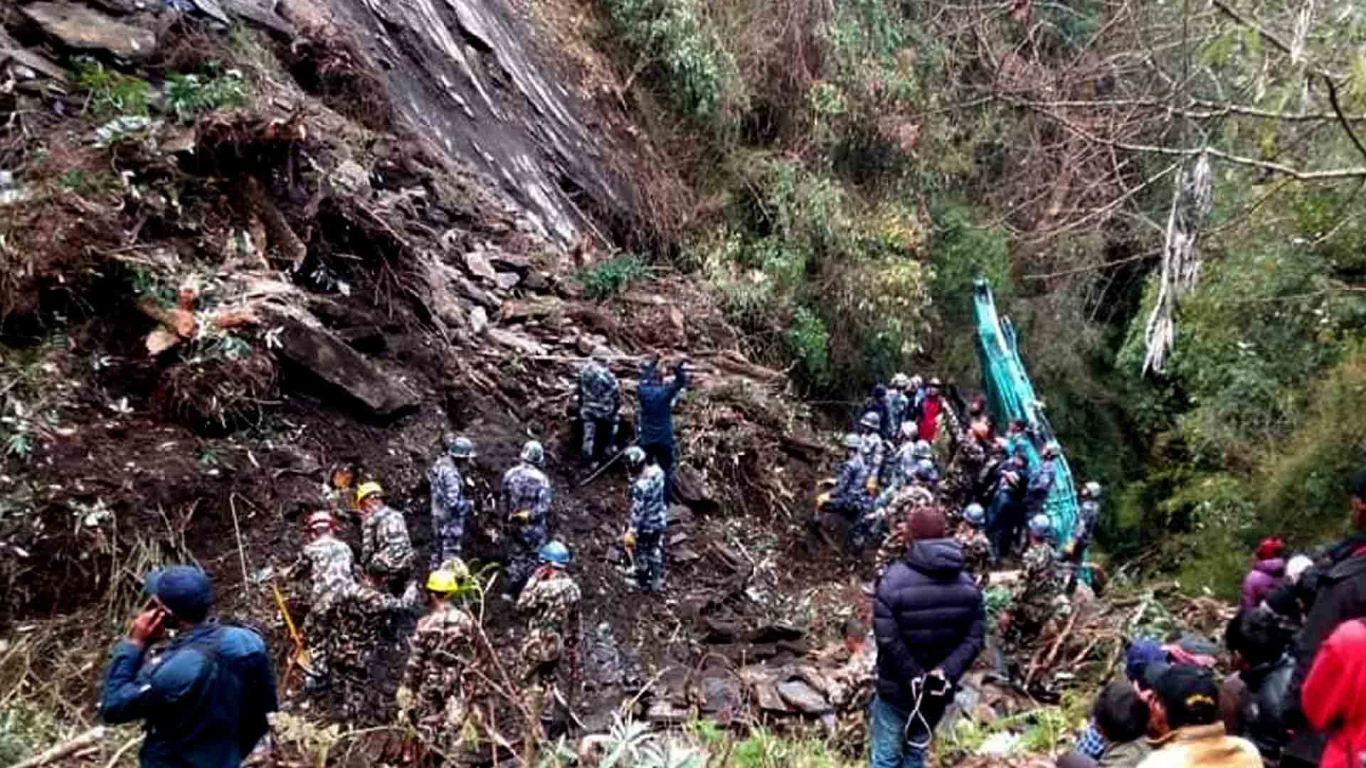 तिप्लिङ पहिरोमा बेपत्ता मध्ये एकको शव फेला,अन्य २ जना अझै अज्ञात:खोजी जारी