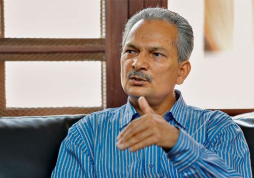 प्रचण्डलाई बाबुरामकाे कटाक्ष: भित्र खाओवाद, बाहिर माओवाद !