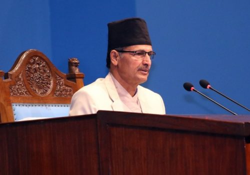 अबरुद्ध संसद खुलाउने बारेमा सभामुख र कानुन मन्त्री बिच छलफल