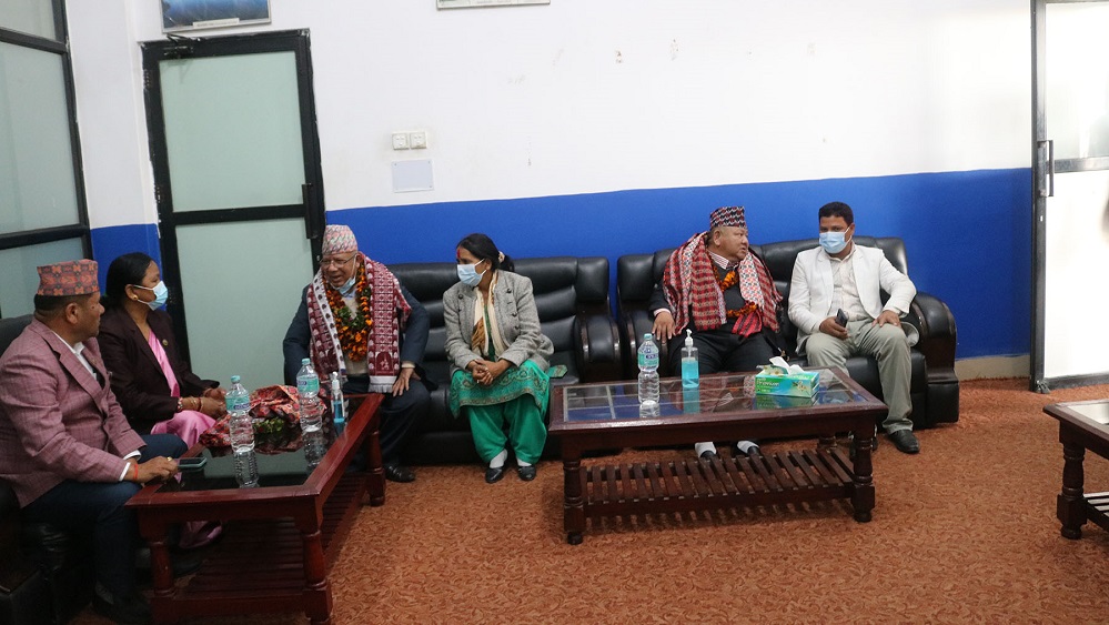 सहमतिमा मात्रै एमसिसी पास गर्नुपर्छ:माधव नेपाल