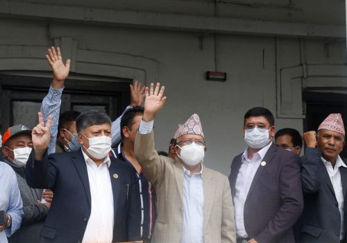 नेकपा एसका मन्त्री एमसीसीको पक्षमा, नेताहरू विपक्षमा