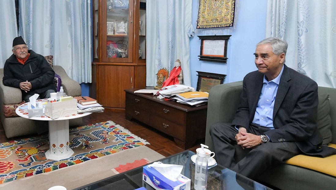 देउवालाई ओलीको सन्देशः सरकार ढाल्दैनौं, दुई तिहाई नजिक पुर्‍याउँछौं
