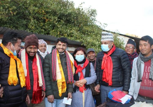 खाल्टेको फ्याक्से र स्यालडाँडाबाट माओवादी र एमाले परित्याग गरी १७ जना काँग्रेसमा प्रवेश