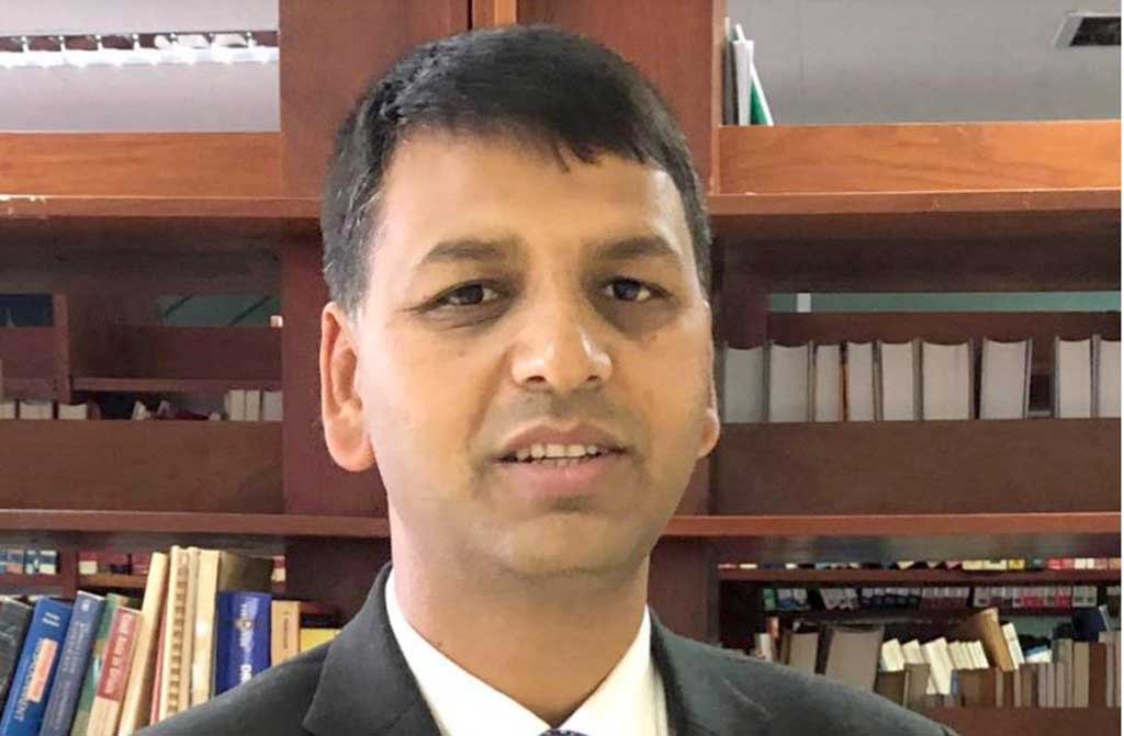 चुनाव लड्न स्थानीय तहका जनप्रतिनिधिले अग्रिम राजीनामा दिनुपर्ने प्रावधान पूर्वाग्रही र हास्यास्पद : रिजाल