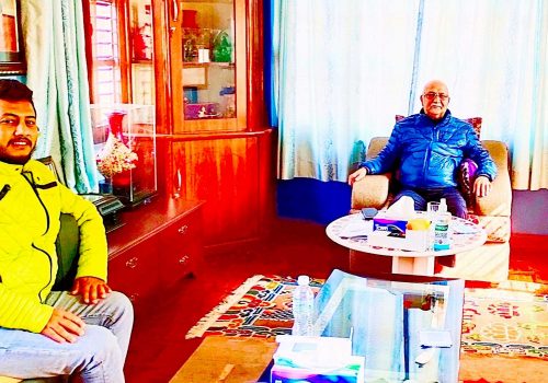 पूर्वमाओवादी लडाकुहरू सामूहिक रूपमा एमाले प्रवेश गर्दै