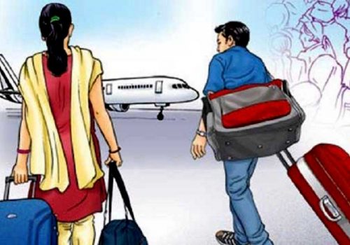 वैदेशिक रोजगारीमा जाने बढ्दै, रेमिट्यान्स घट्दैः ११ महिनामा साढे चार लाखभन्दा बढीले लिए श्रम स्वीकृति