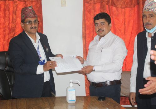 संघीय निजामती सेवा ऐन जारी गर्न कर्मचारी युनियन धादिङको माग(ज्ञापनपत्र सहित)