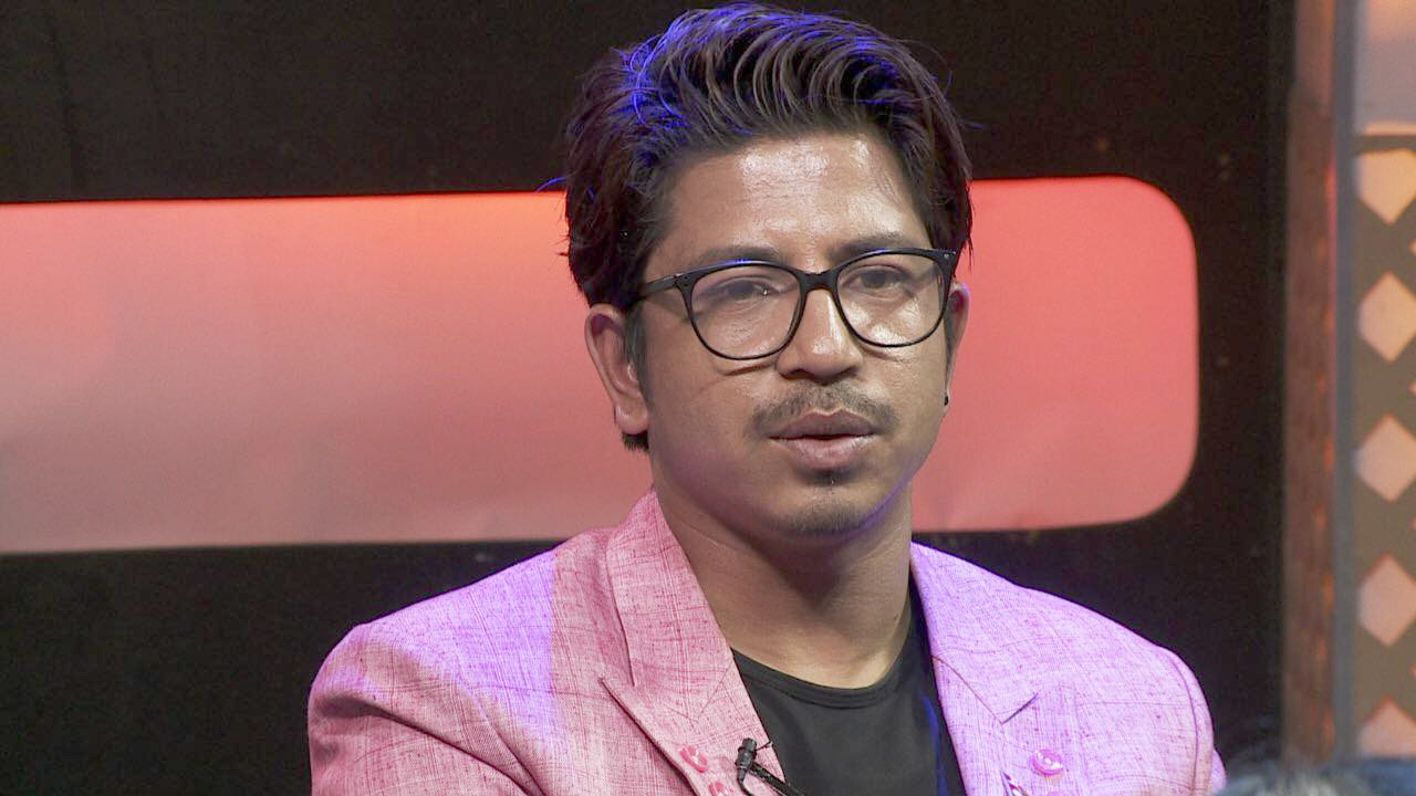 ‘पिर’ गीतबारे प्रकाश सपूतको प्रस्टीकरण- ‘मैले गलत गरेको हो कि ? तपाईहरूले गलत बुझ्नु भएको हो ? समीक्षा गरिरहेको छु’