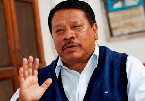 प्रकाशमान सिंहकाे प्रश्न : महत्त्वपूर्ण निर्णयमा ढुलमुले कुरा गर्ने, अनि क्रान्तिकारी भाषण दिने ?