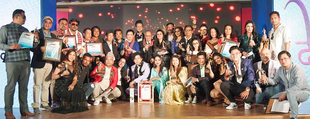 शर्मिलालाई ‘स्पर्श लिजेन्ड्री सिने नायिका’ को सम्मान, ४८ विधामा काे-काे सम्मानित भए ?