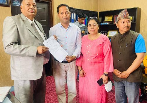 बहुप्राविधिक विद्यालय निर्माणको लागि बजेट माग्न उप-मेयर विश्वकर्माले भेटे मन्त्री