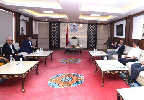 गठबन्धनबीच सिट बाँडफाँटमा सहमति जुटाउन शिर्ष नेताहरुको बैठक बस्दै