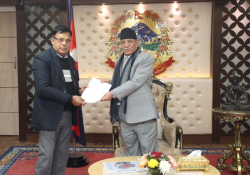 जरीवाना सम्बन्धी समस्या समाधान र मापदण्ड पुर्‍याएर क्रसर उद्योग सन्चालन गर्न प्रधानमन्त्री प्रचण्डलाई ध्यानाकर्षण