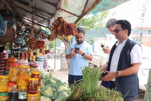 राजमार्ग क्षेत्रमा बजार अनुगमन तिव्र,मलेखुको माछा अखाद्य बस्तु मिसावट